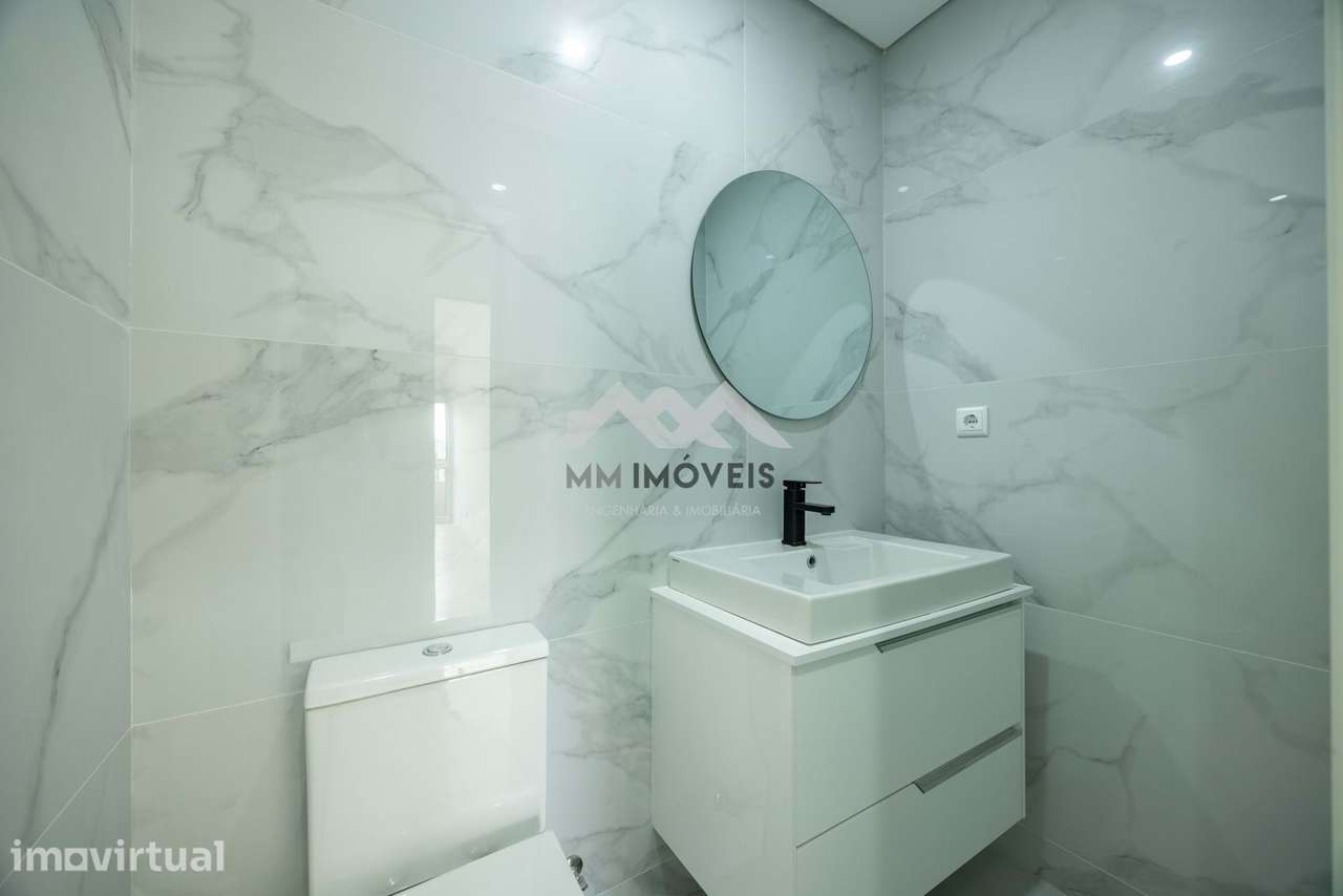 Apartamento T4 | Vila Nova de Gaia | Renovado | Elevador | Parqueament - Grande imagem: 4/33
