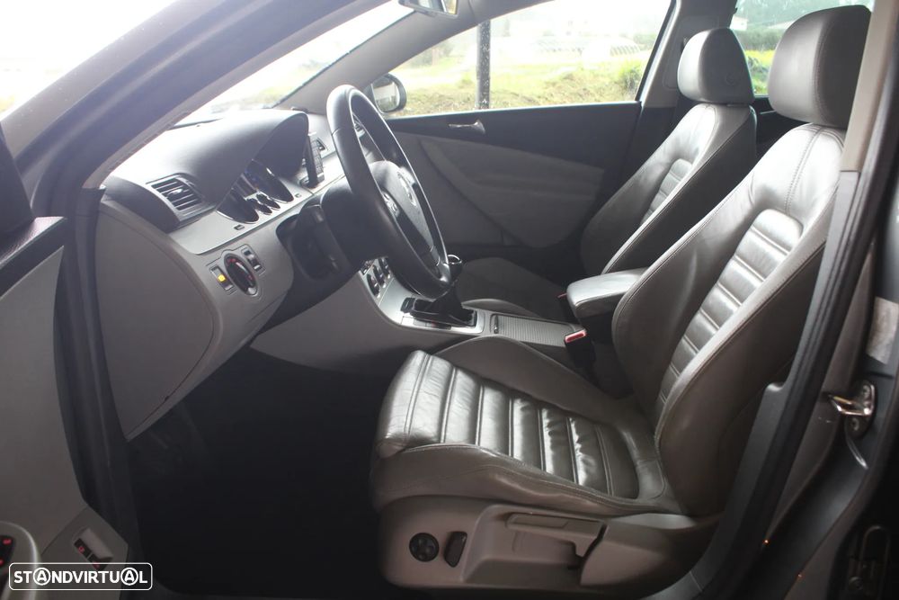 VW Passat Variant 2.0 TDi Sportline - 38