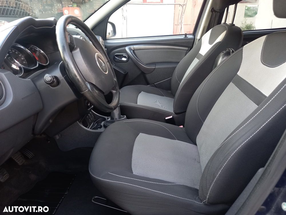 Dacia Duster 1.5 dCi 4x2 Prestige - 10