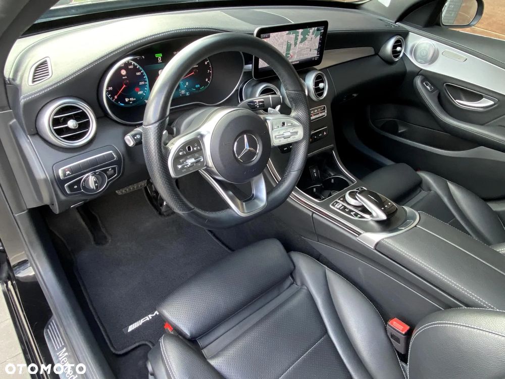 Mercedes-Benz Klasa C 200 4Matic 9G-TRONIC - 31