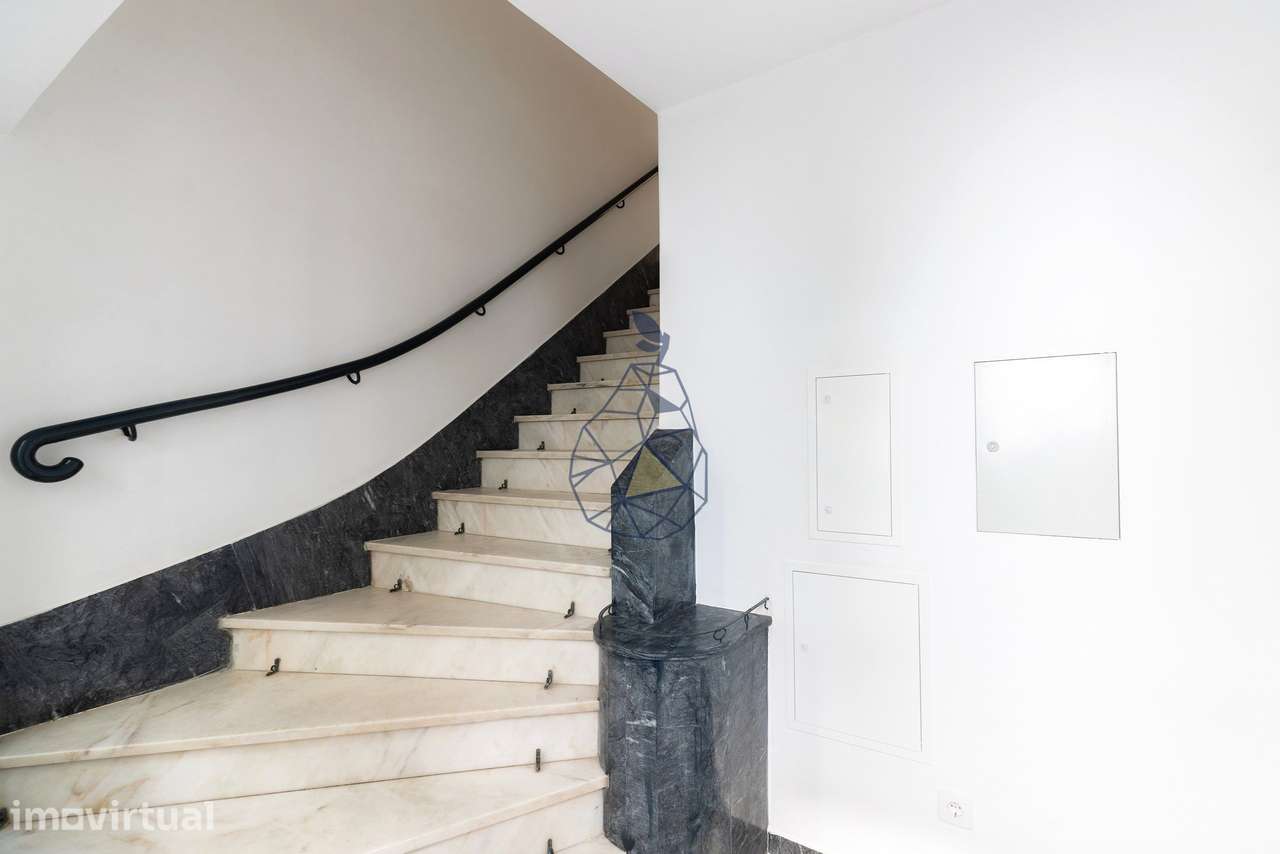 Palacete de 4 apartamentos juntos, ideal para exploração turística, e - Grande imagem: 5/60