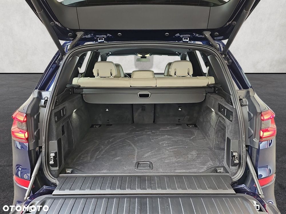 BMW X5 M M50d - 33