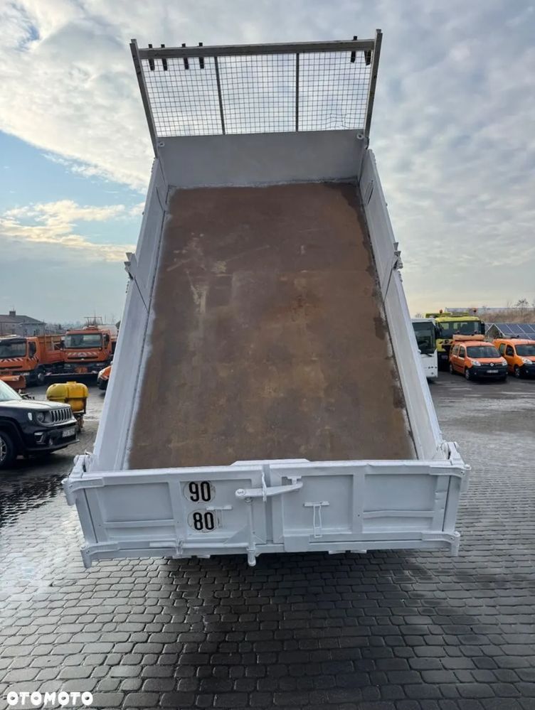 Iveco Eurocargo Tylko 80 tyś km EURO 5 Wywrotka 3 str SPECJALNY Solarka Piaskarka Czołownica - 6