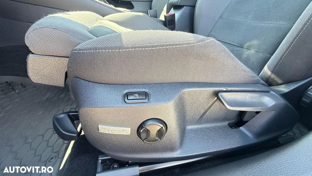 Volkswagen Golf - 13