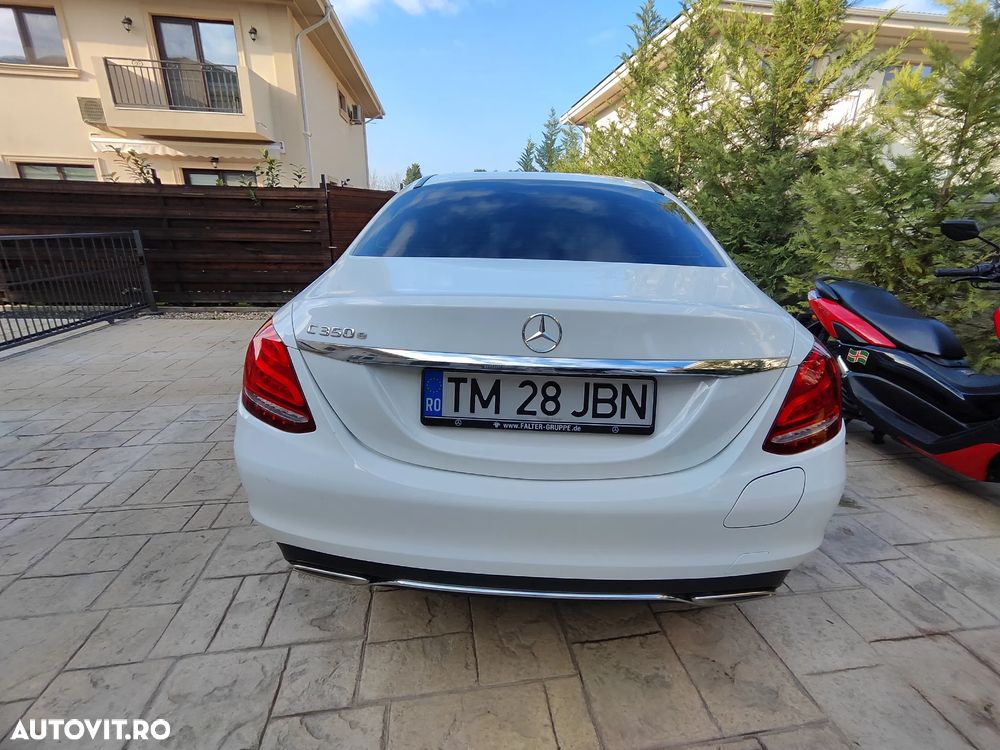 Mercedes-Benz C - 12