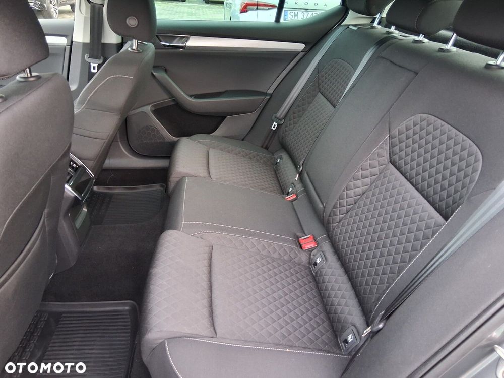 Skoda Superb 2.0 TDI SCR 4x4 Ambition DSG - 10
