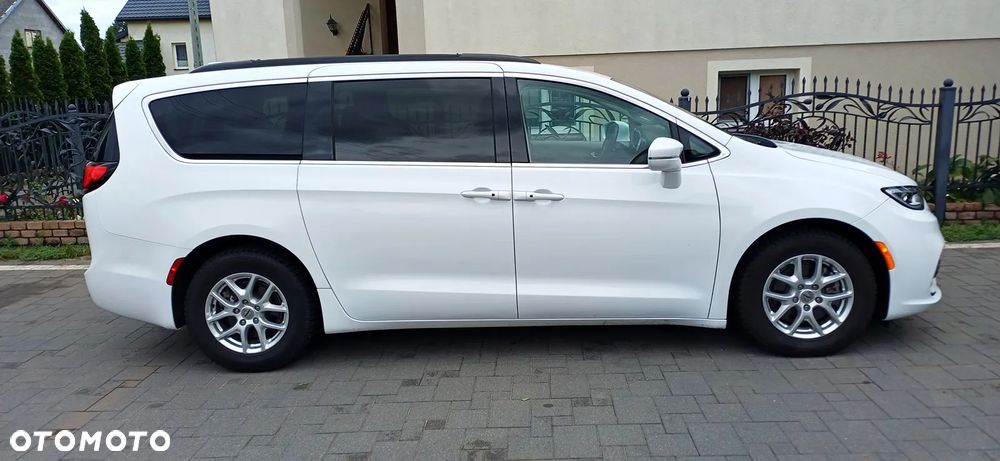 Chrysler Pacifica - 7