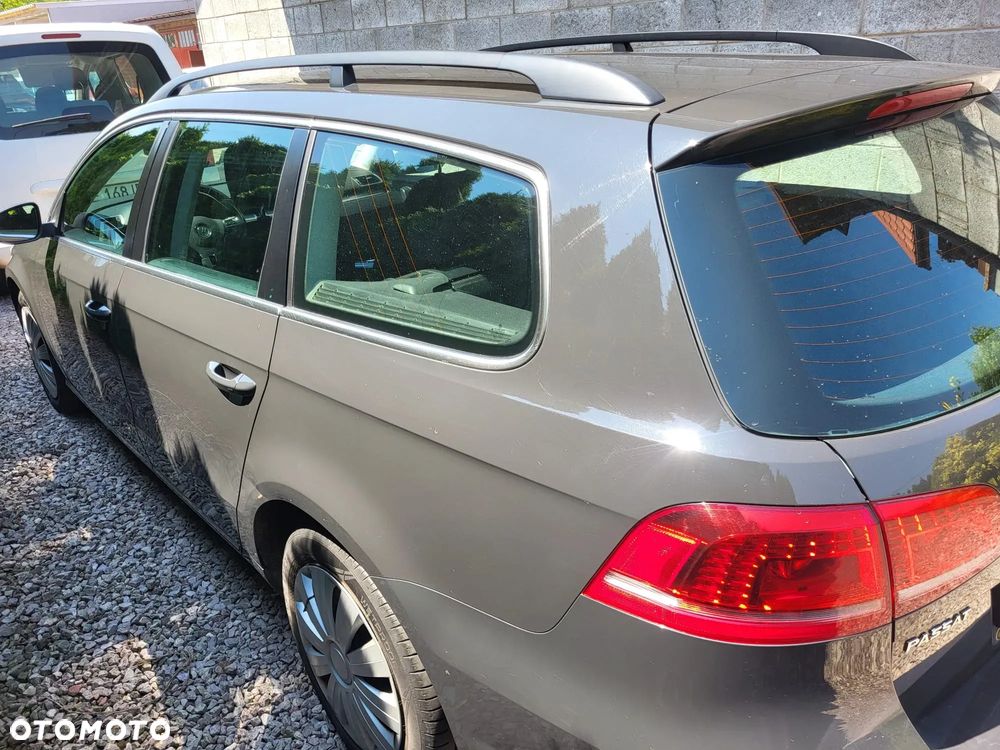 Volkswagen Passat 2.0 TDI Highline - 11