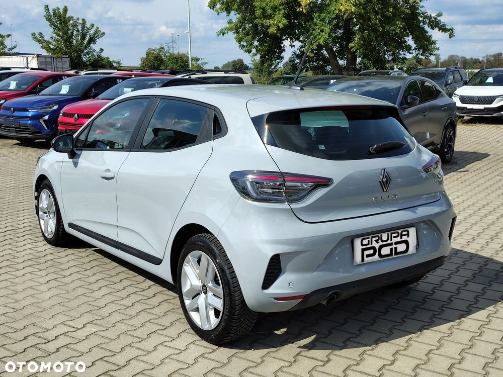 Renault Clio - 7