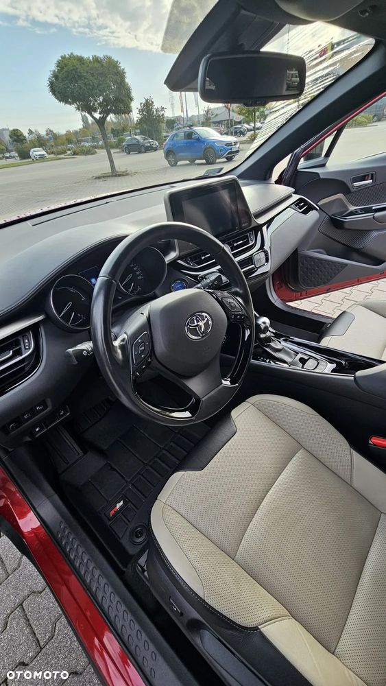 Toyota C-HR - 12