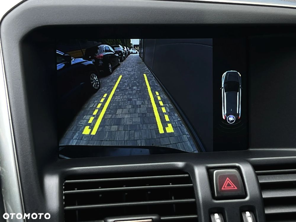 Volvo XC 60 D3 Geartronic Momentum - 28