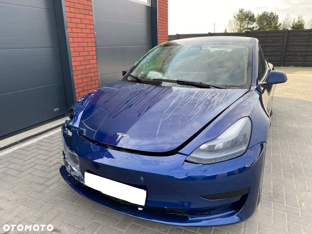 Tesla Model 3 Standard Hinterradantrieb - 3