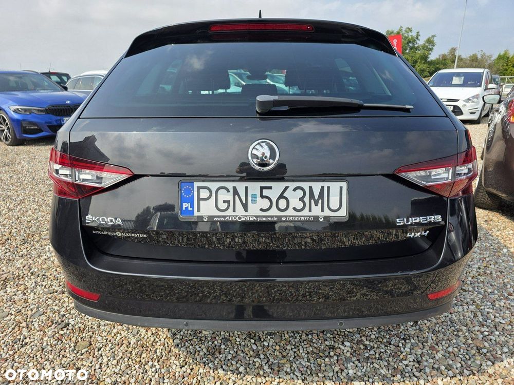Skoda Superb 2.0 TDI SCR 4x4 Ambition DSG - 12