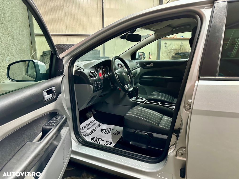 Ford Focus 1.6 16V Aut. Trend - 7
