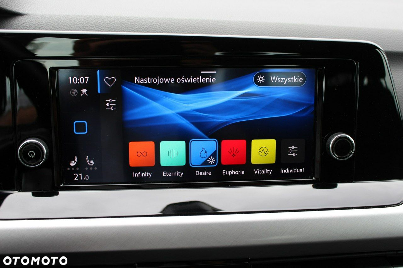Volkswagen Golf - 17