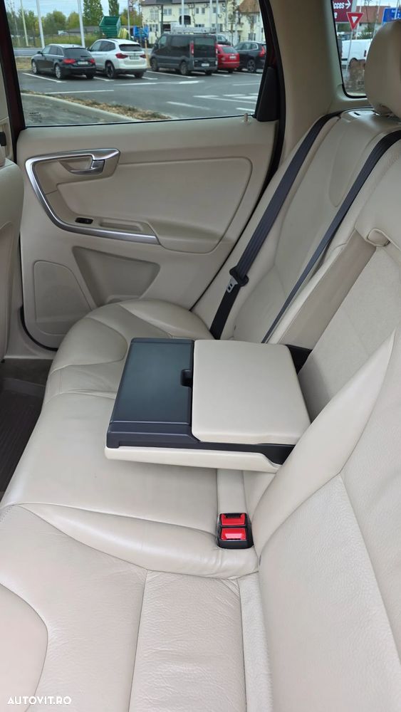 Volvo XC 60 D5 AWD Aut. Summum - 31