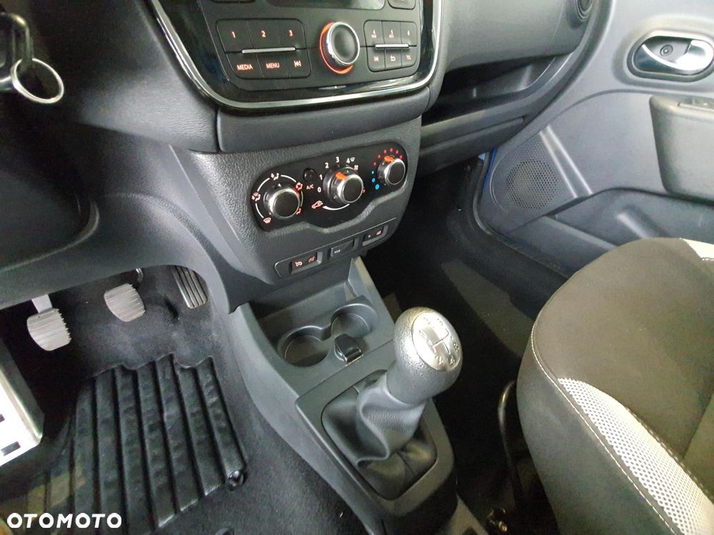 Dacia Dokker 1.6 SCe Stepway - 15