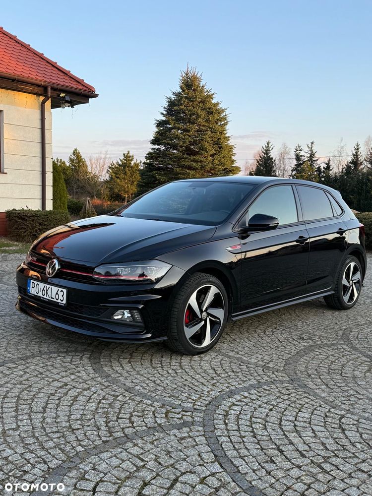 Volkswagen Polo - 1