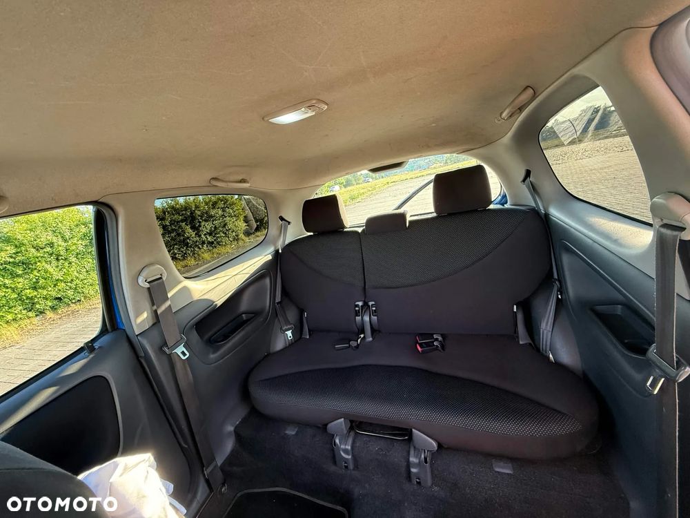 Toyota Yaris - 17