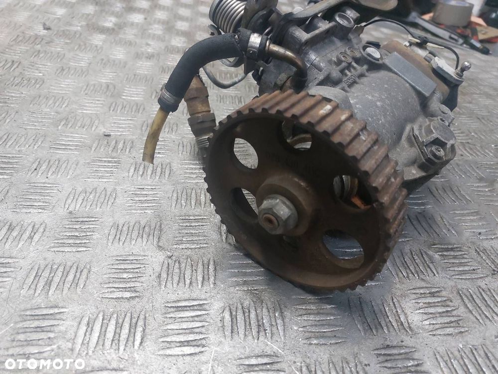 POMPA WTRYSKOWA + WTRYSKIWACZE KOMPLET VW GOLF III 1.9 TDI 0460484046 - 4