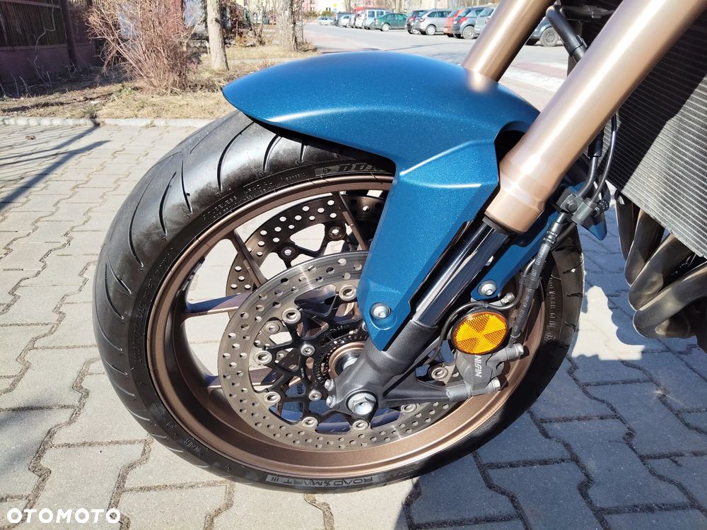 Honda CB - 24