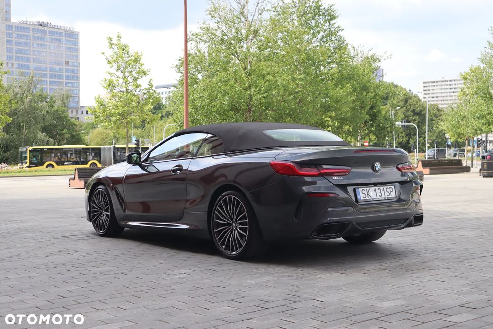 BMW Seria 8 840i - 8