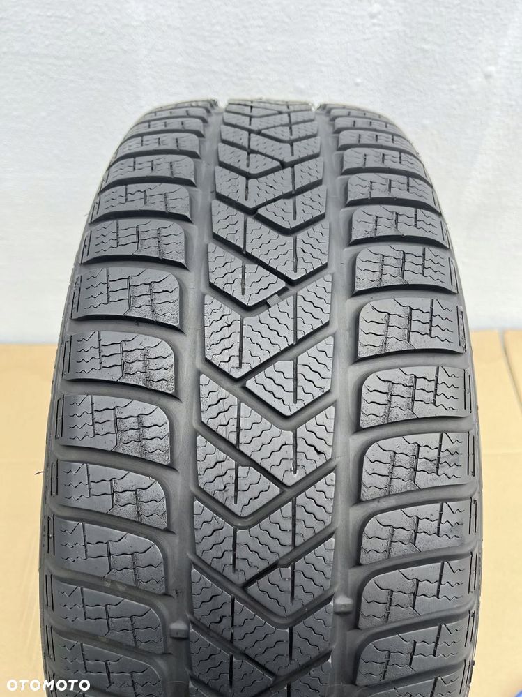 OPONA 235/45/19 235/45R19 99V PIRELLI WINTER SOTTOZERO 3 - 2