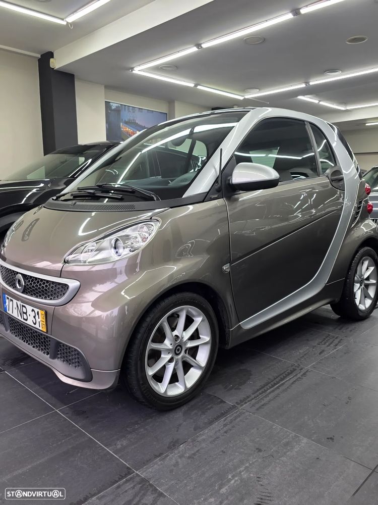 Smart ForTwo Coupé 1.0 mhd Passion 71 Softouch - 1