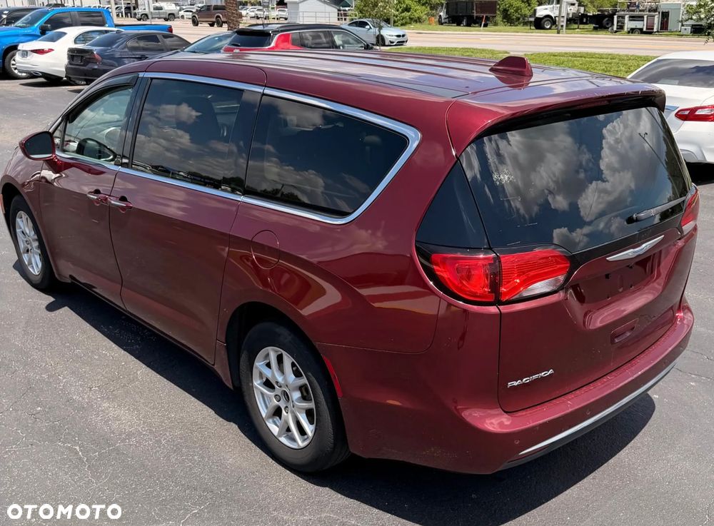 Chrysler Pacifica - 7