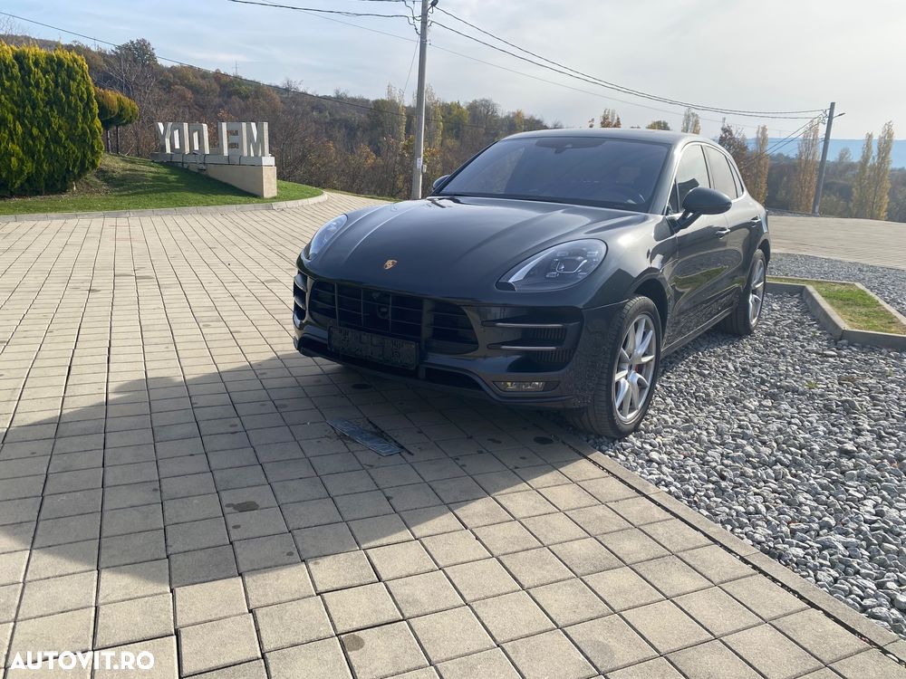 Porsche Macan Turbo PDK mit Performance Paket - 1
