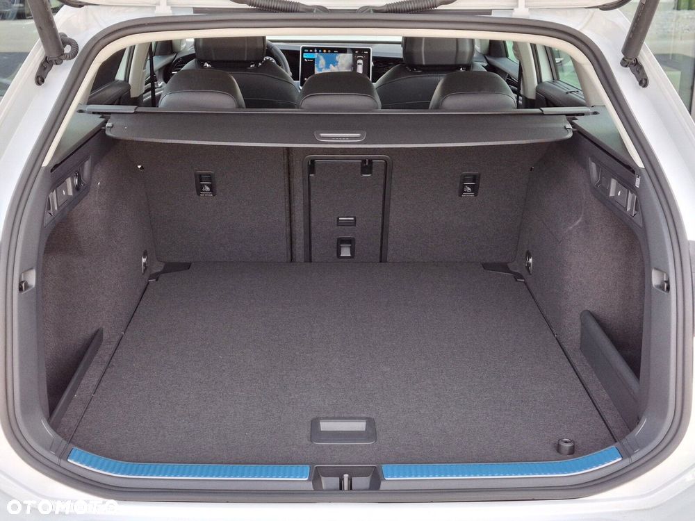 Volkswagen Passat Variant 1.5 TSI EVO Elegance DSG - 26