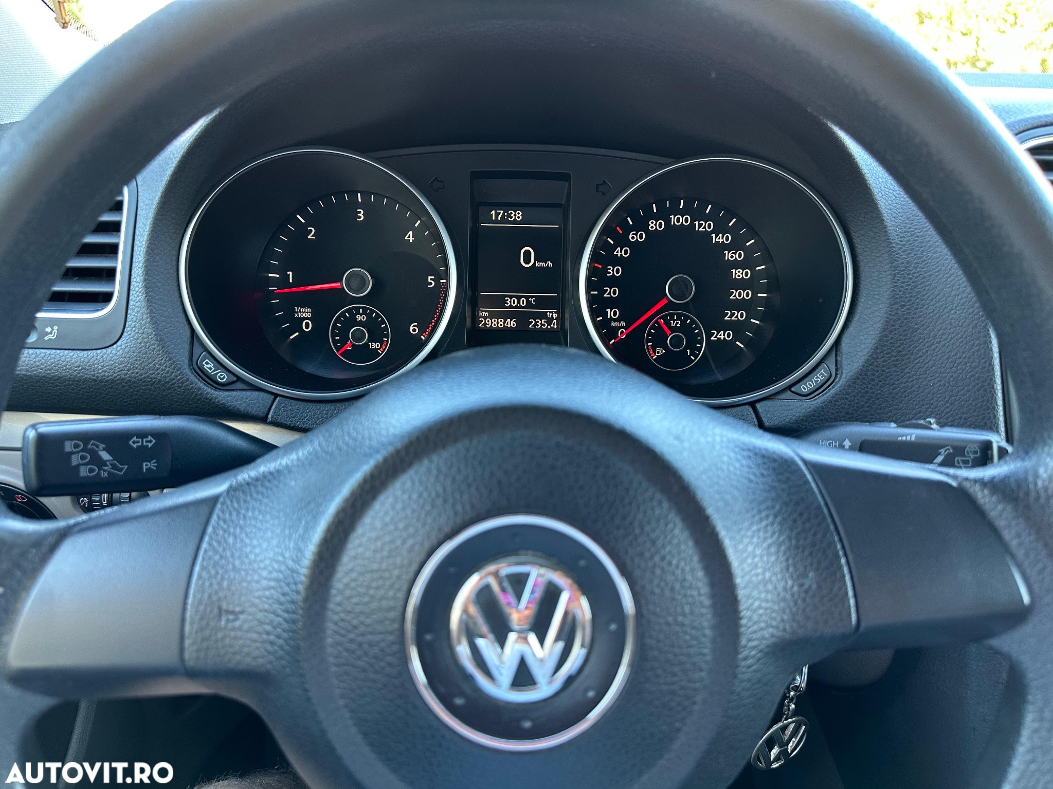 Volkswagen Golf 1.6 TDI BlueMotion Technology DPF Comfortline - 9