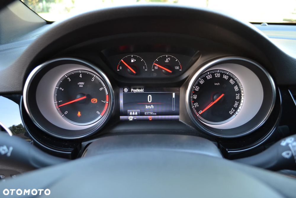 Opel Astra 1.4 T Dynamic S&S - 19