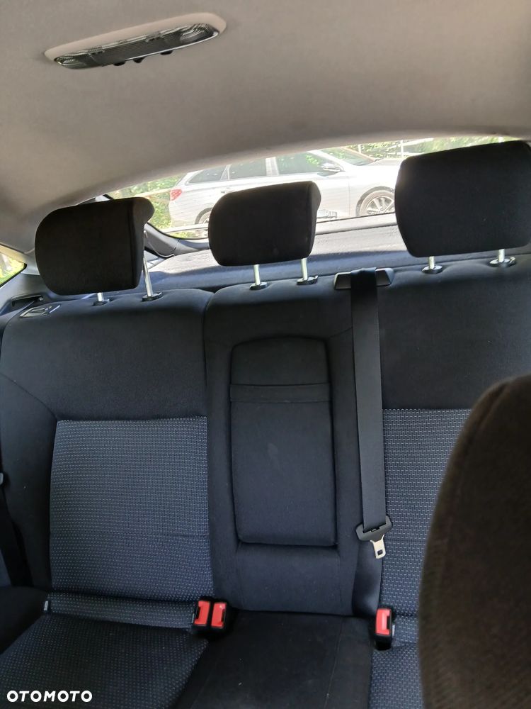 Ford Mondeo 1.6 Trend - 13