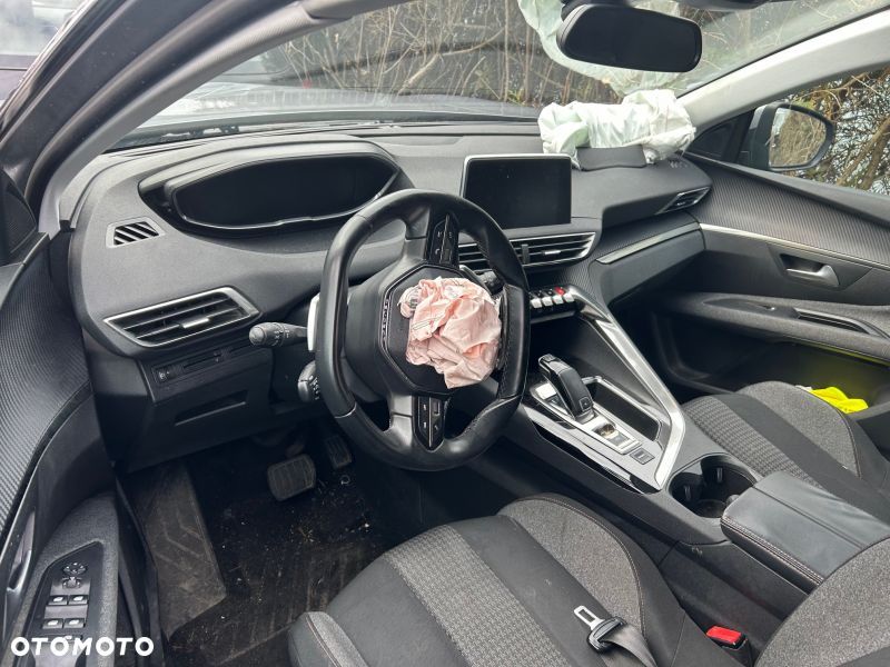 Peugeot 5008 - 5