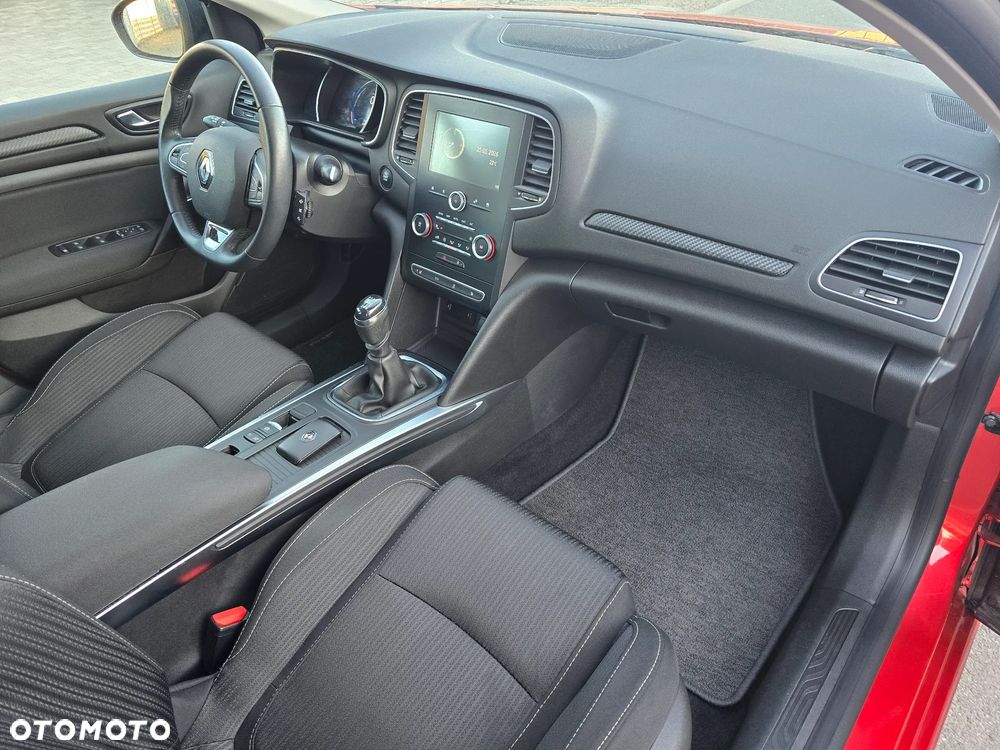 Renault Megane TCe 140 GPF LIMITED - 11
