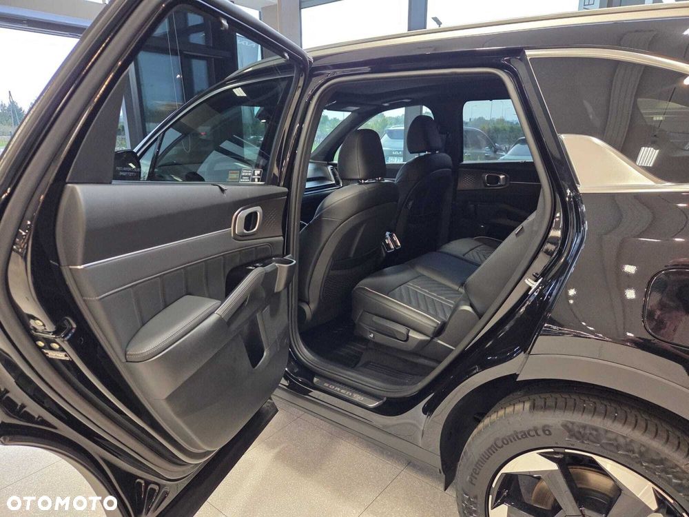Kia Sorento - 32