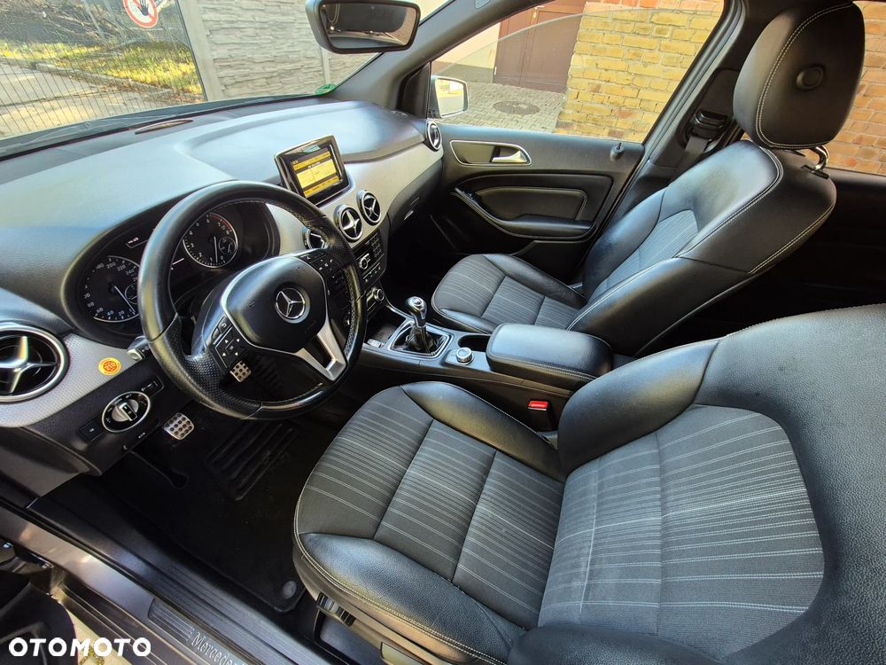 Mercedes-Benz Klasa B 200 BlueEFFICIENCY EDITION 1 - 14