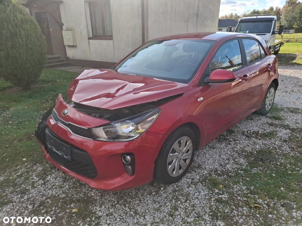 Kia Rio - 4