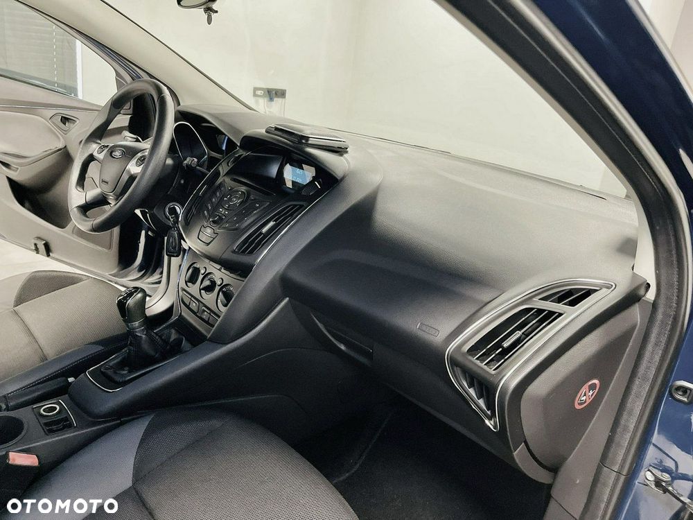 Ford Focus 1.0 EcoBoost Start-Stopp-System COOL&CONNECT - 32