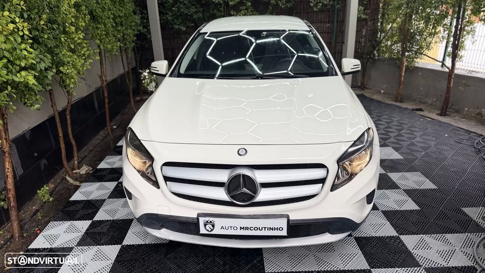 Mercedes-Benz GLA 180 CDI Urban - 2