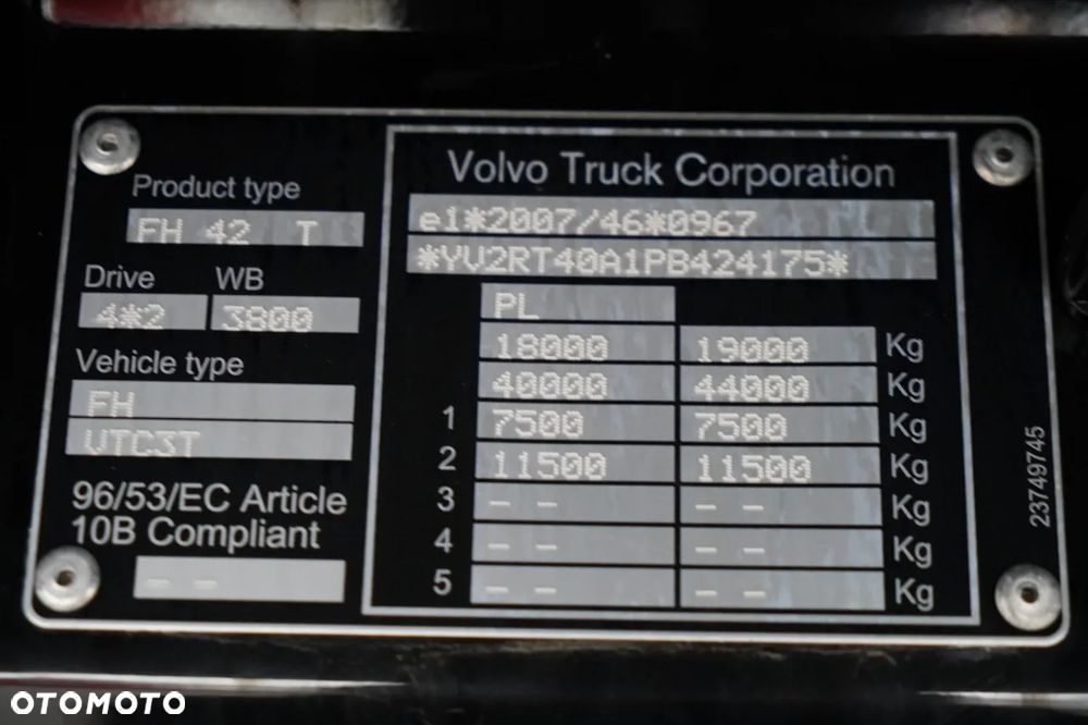 Volvo H 500 / XXL / LOWDECK / MEGA / KLIMA POSTOJOWA / Z NIEMIEC / PO KONTRAKCIE SERWISOWYM / - 37