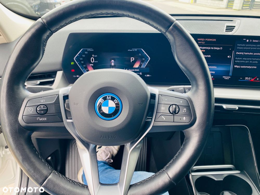 BMW iX1 xDrive30 66.5kWh xLine - 12