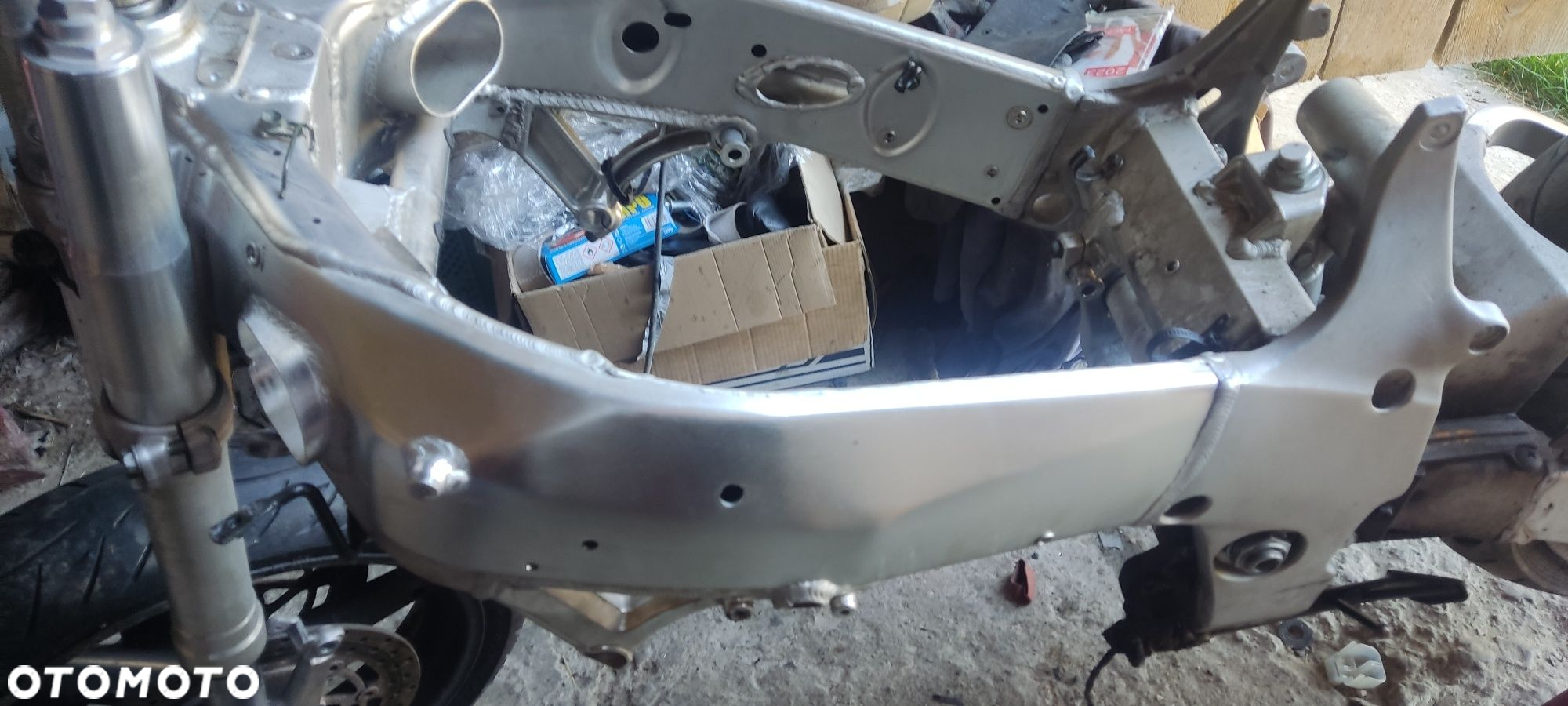 Suzuki GSX-R srad 750 rama dokumenty - 4