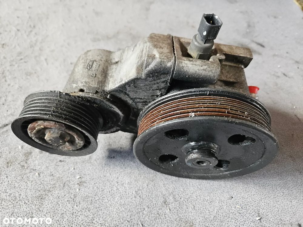 Pompa łapa wspomagania Ford Focus Mk1 1,6 ZF 98MF-3C631-CG - 1