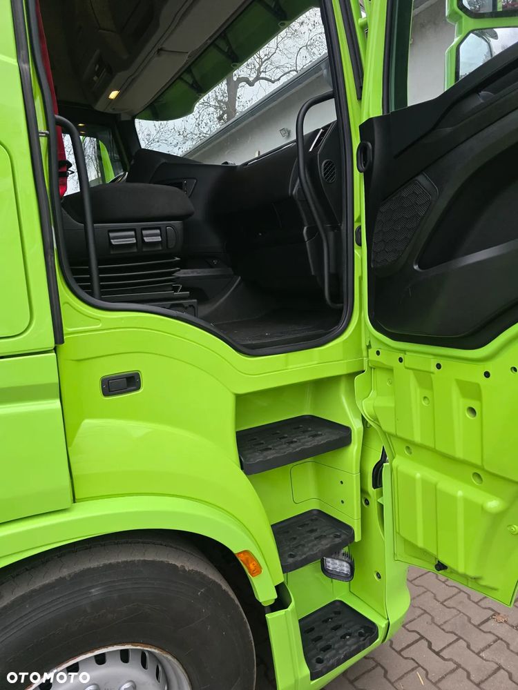 Iveco S-WAY 570 - 18