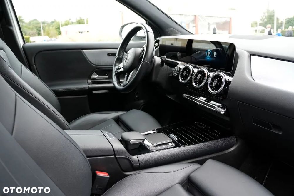 Mercedes-Benz GLA 200 Business Edition - 21