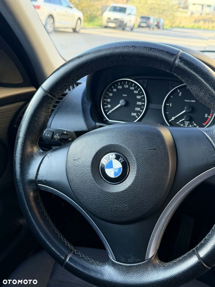 BMW Seria 1 2010 photo 5