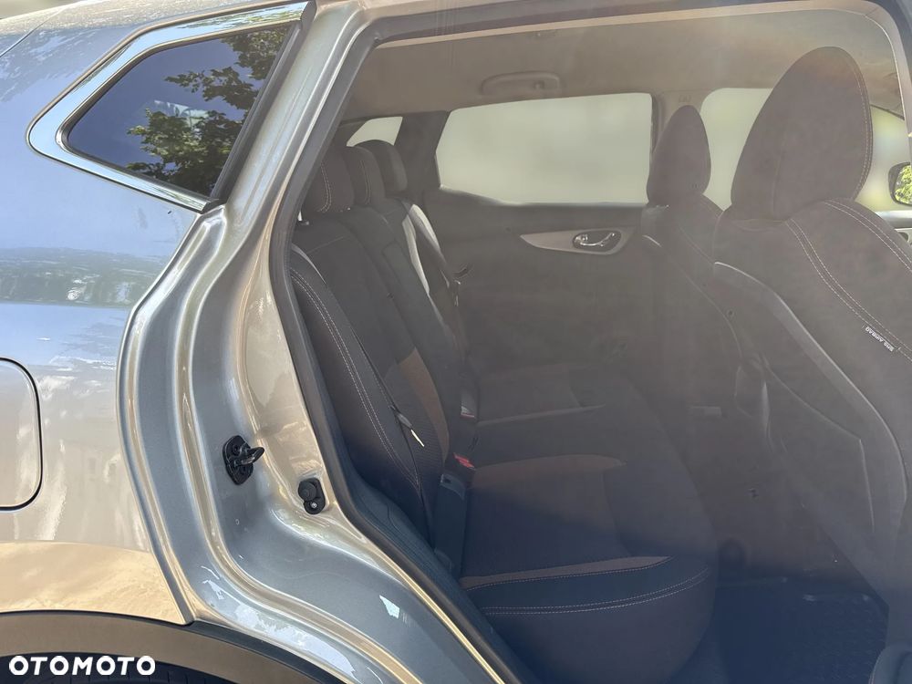 Nissan Qashqai 1.3 DIG-T Acenta EU6d - 17