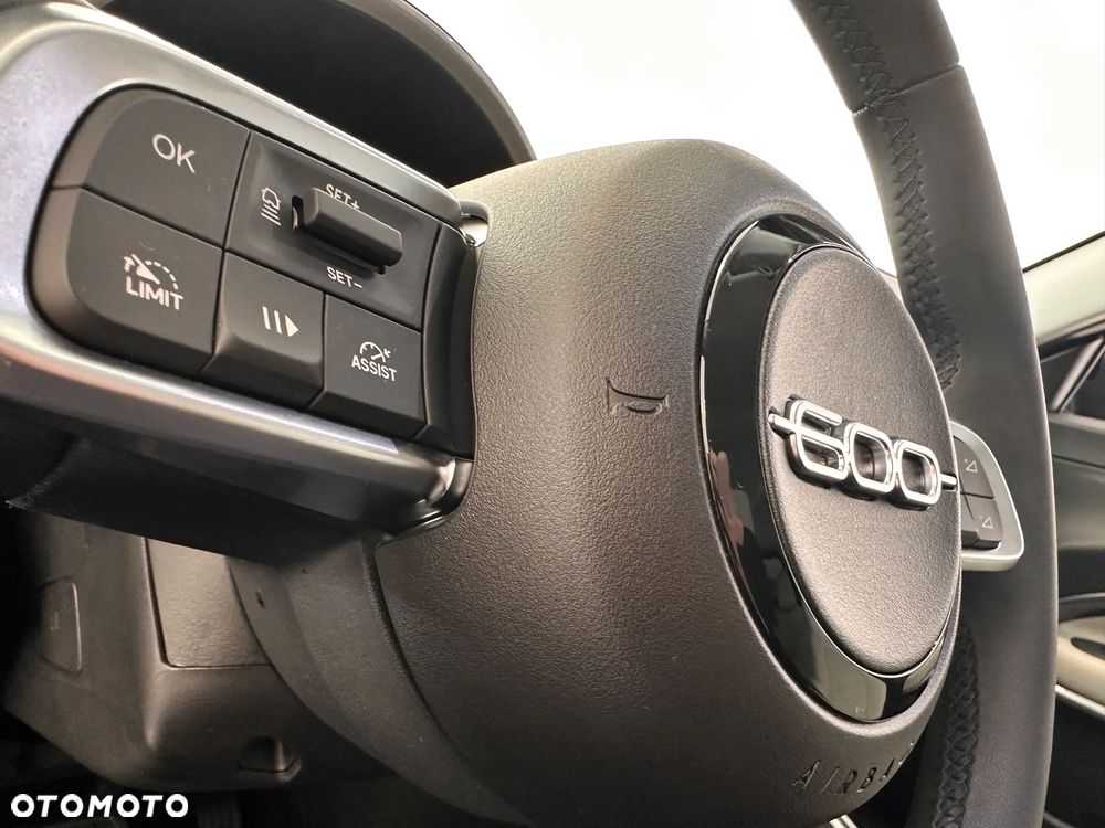 Fiat 600 1.2 Turbo La Prima eDCT - 12